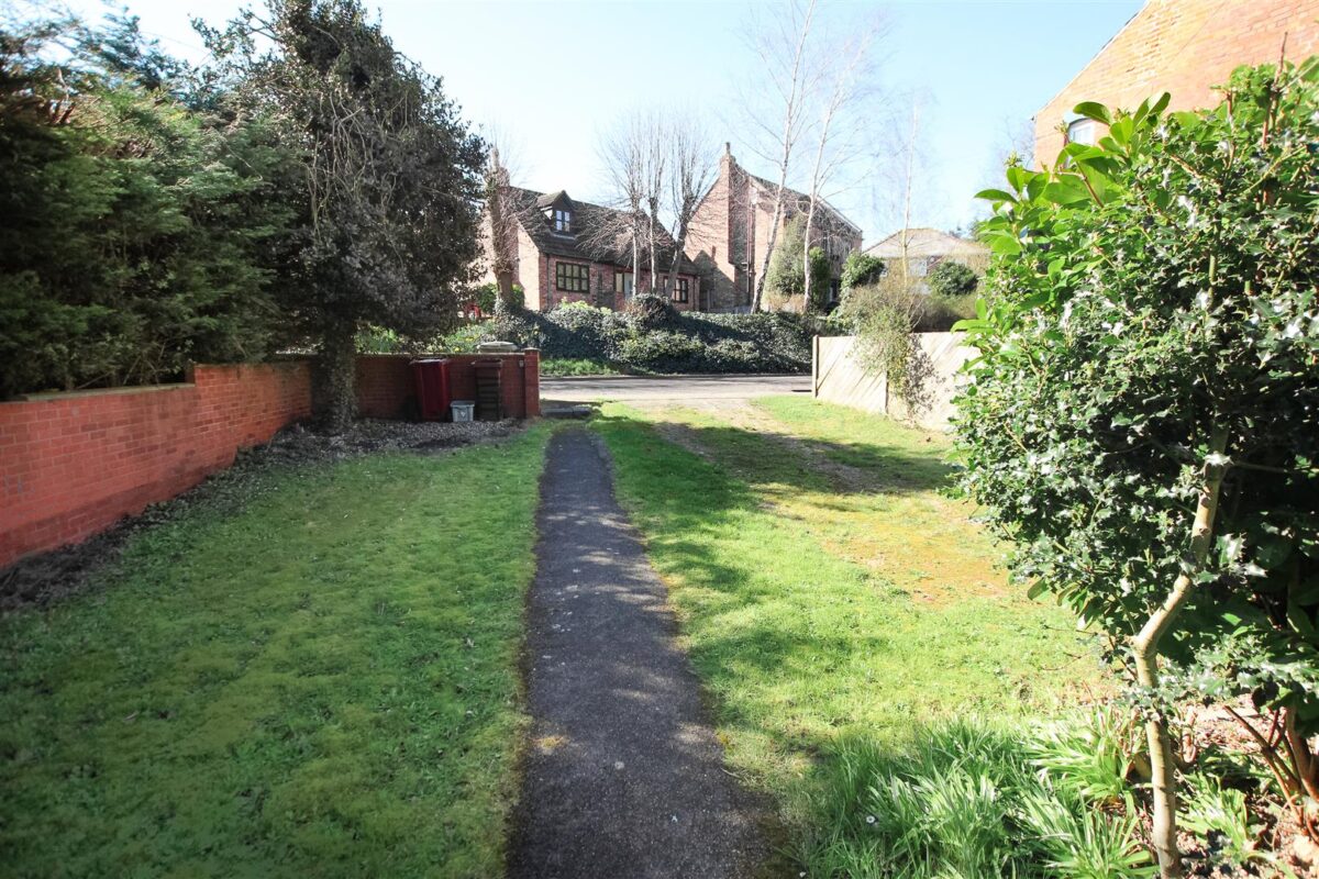 High Street, Wroot, Doncaster