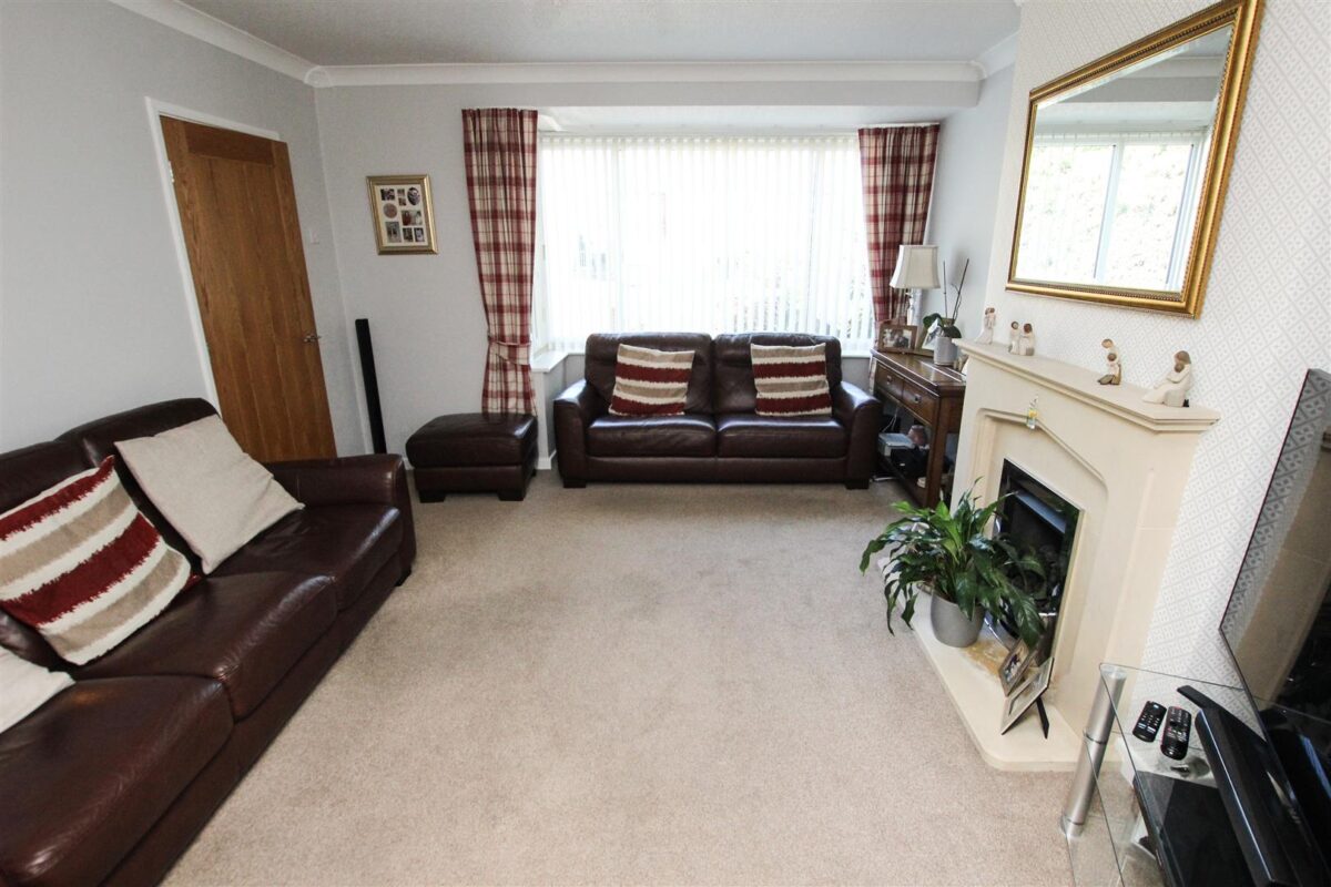 Leinster Avenue, Doncaster