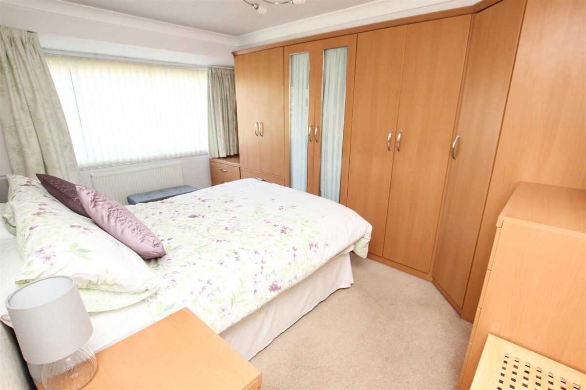 Leinster Avenue, Doncaster