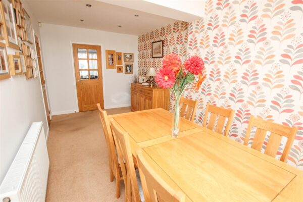 Leinster Avenue, Doncaster