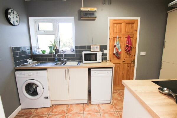 High Street, Wroot, Doncaster