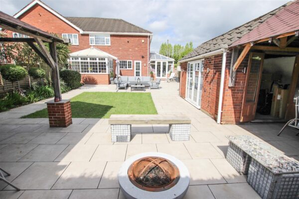 Pipering Lane, Doncaster