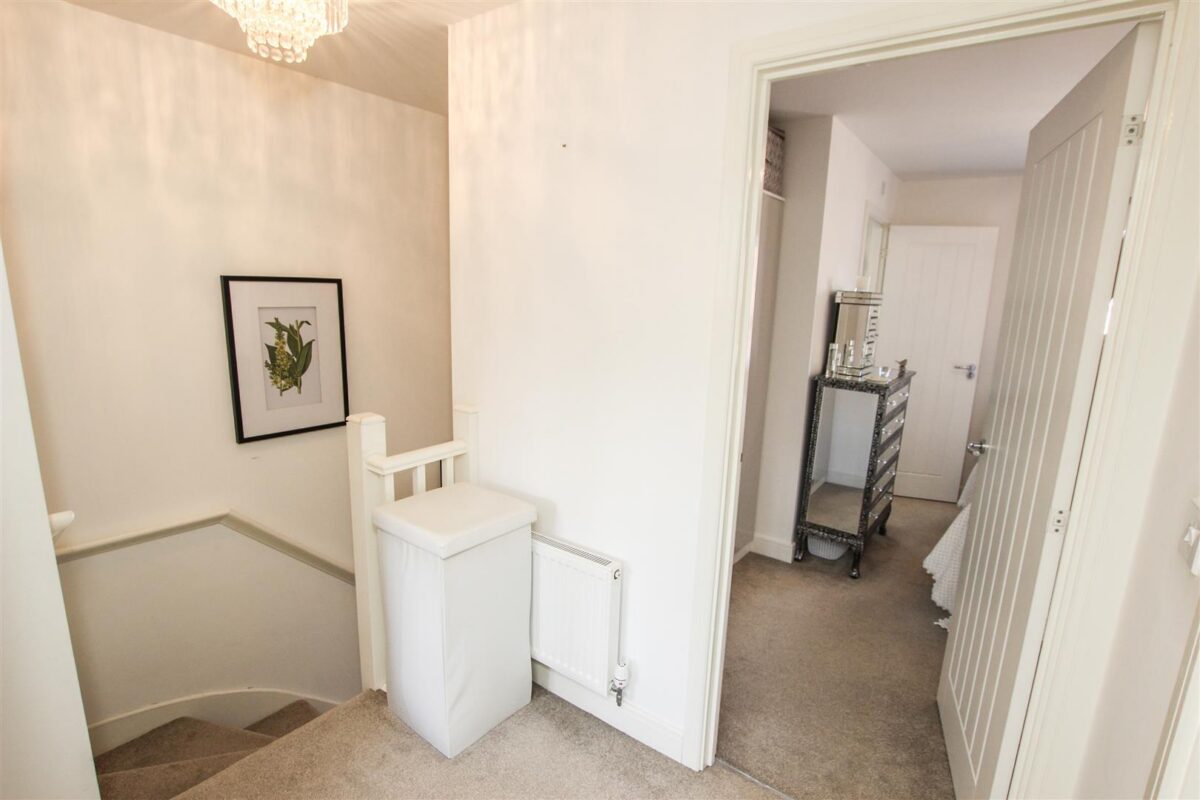 Heatherfields Crescent, Rossington, Doncaster