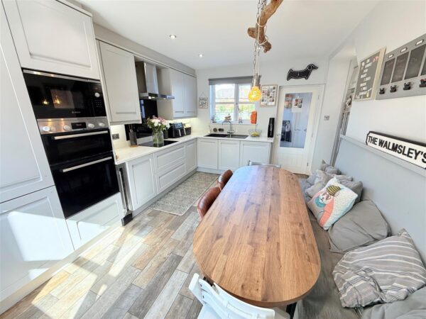 Doncaster Road, Armthorpe, Doncaster