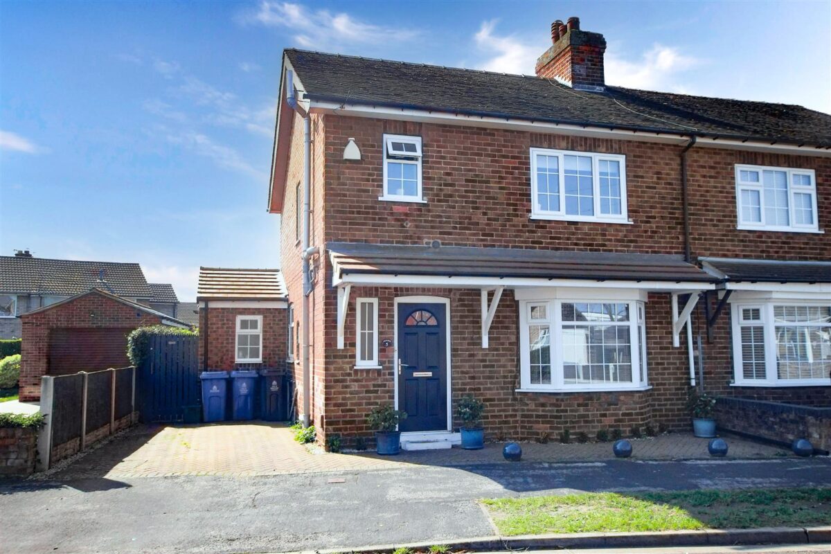 Clovelly Road, Edenthorpe, Doncaster