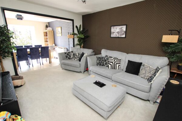 Clovelly Road, Edenthorpe, Doncaster