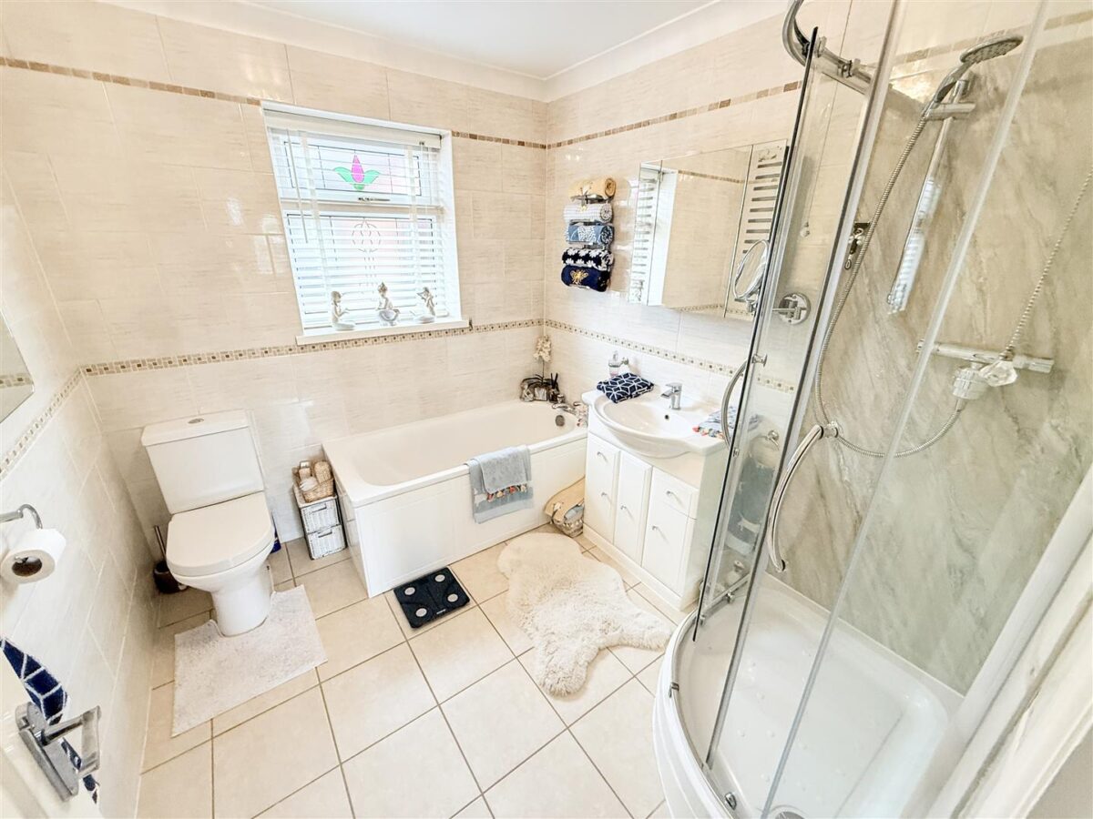 Aisby Drive, Rossington, Doncaster