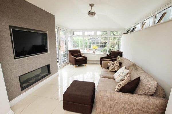 Pipering Lane, Doncaster