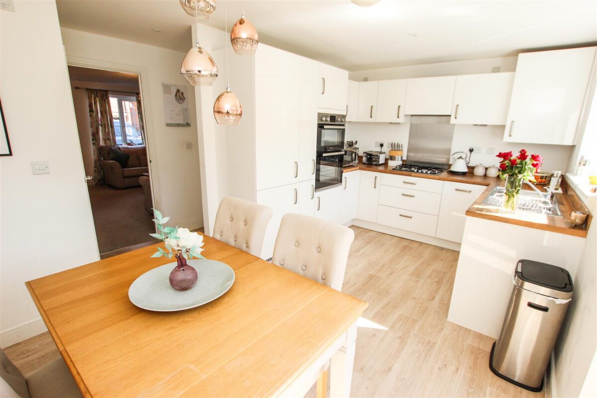 Heatherfields Crescent, Rossington, Doncaster