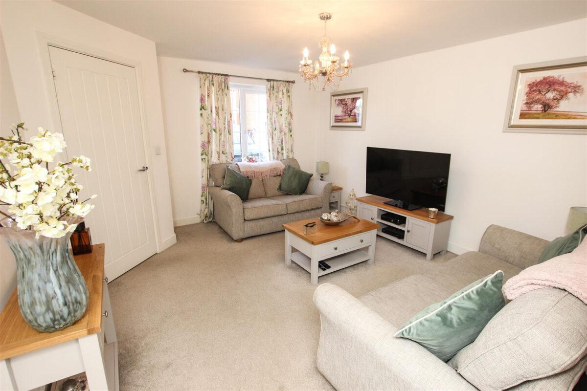Heatherfields Crescent, Rossington, Doncaster