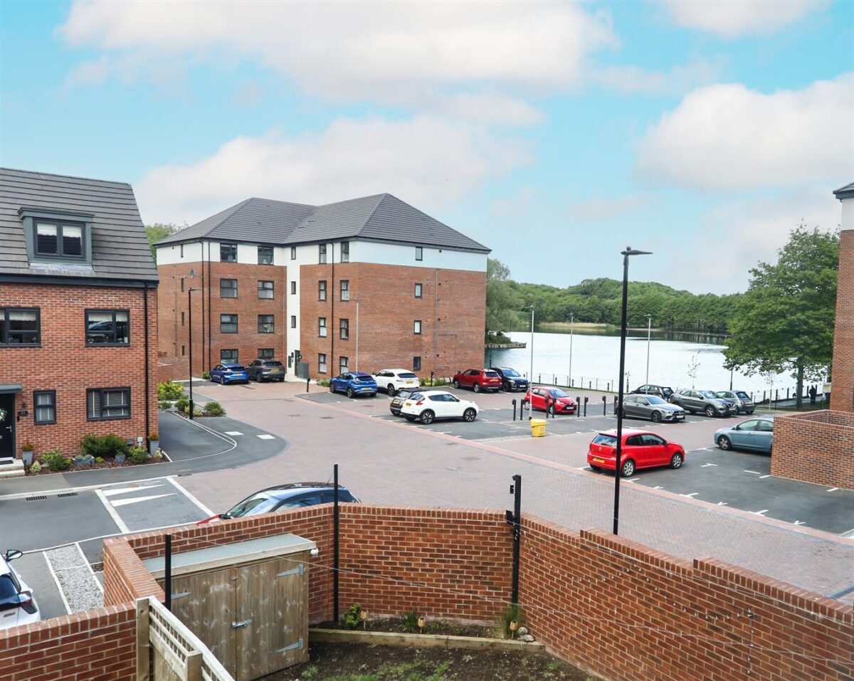 Lakeside Boulevard, Lakeside, Doncaster