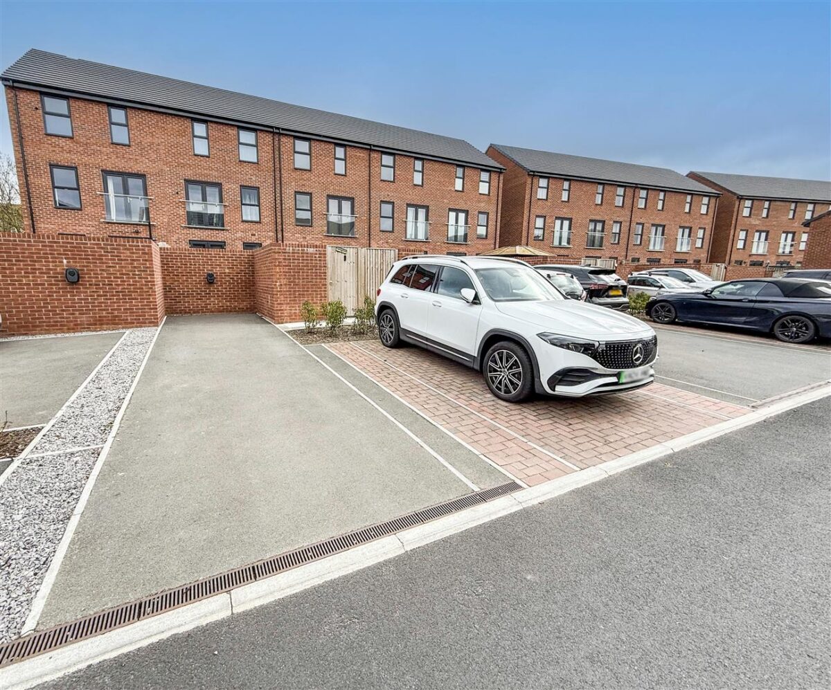 Lakeside Boulevard, Lakeside, Doncaster