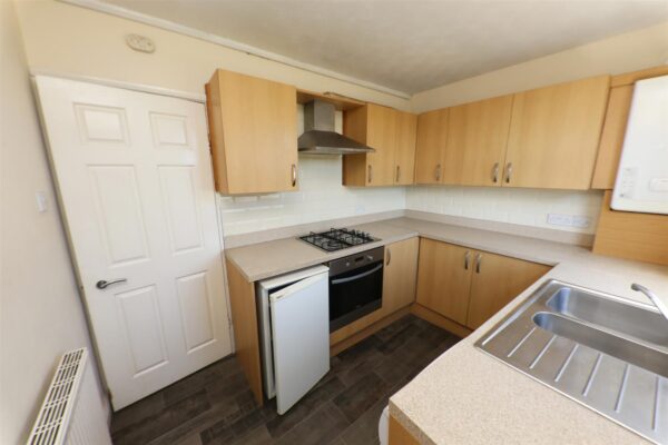 Bentley Road, Doncaster, Bentley DN5 9TG