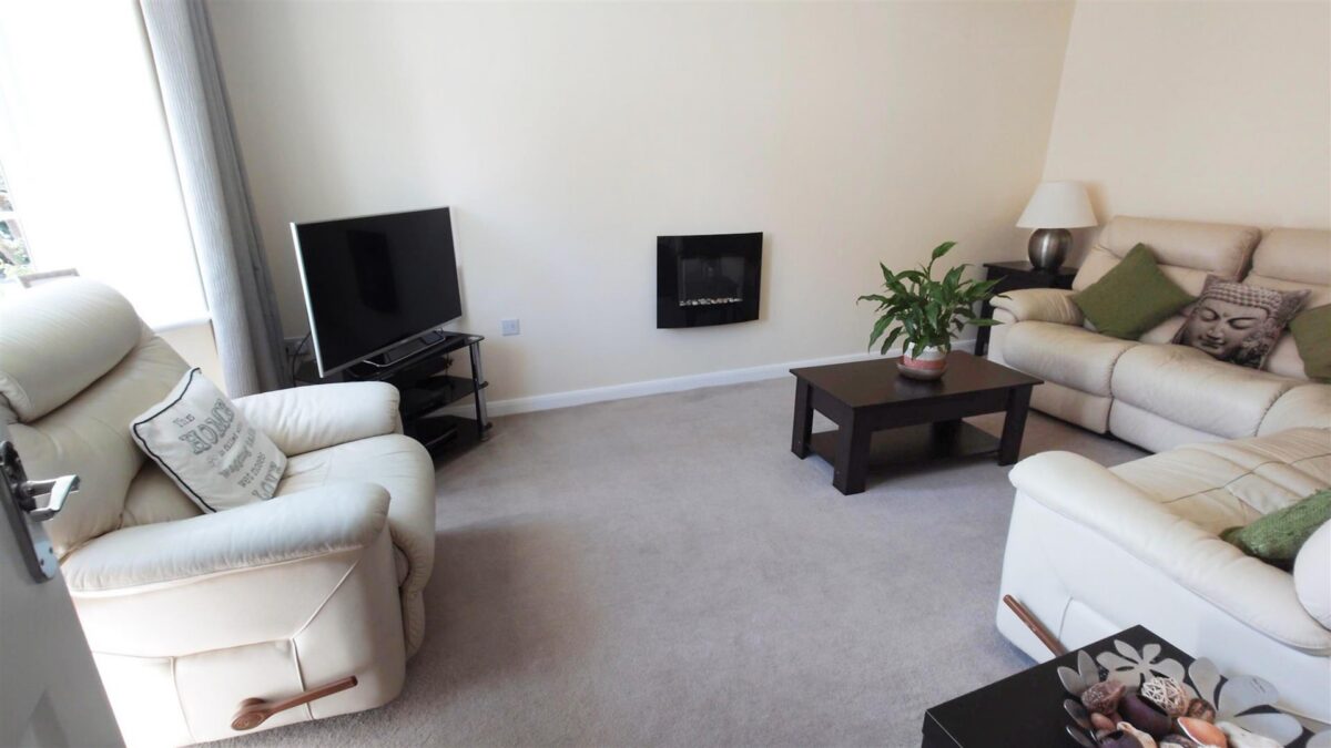 Derwent Drive, Lakeside, Doncaster