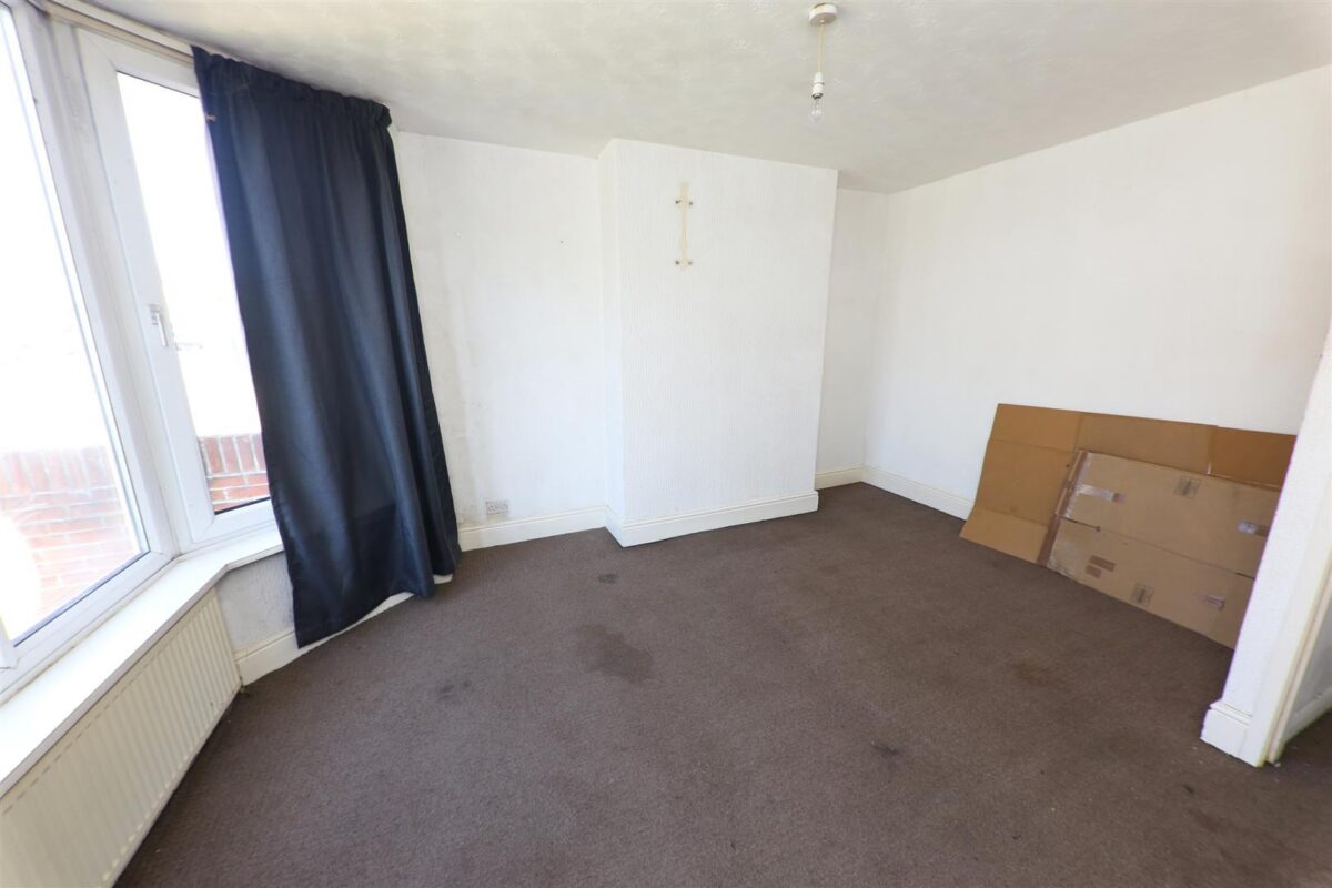 Bentley Road, Doncaster, Bentley DN5 9TG
