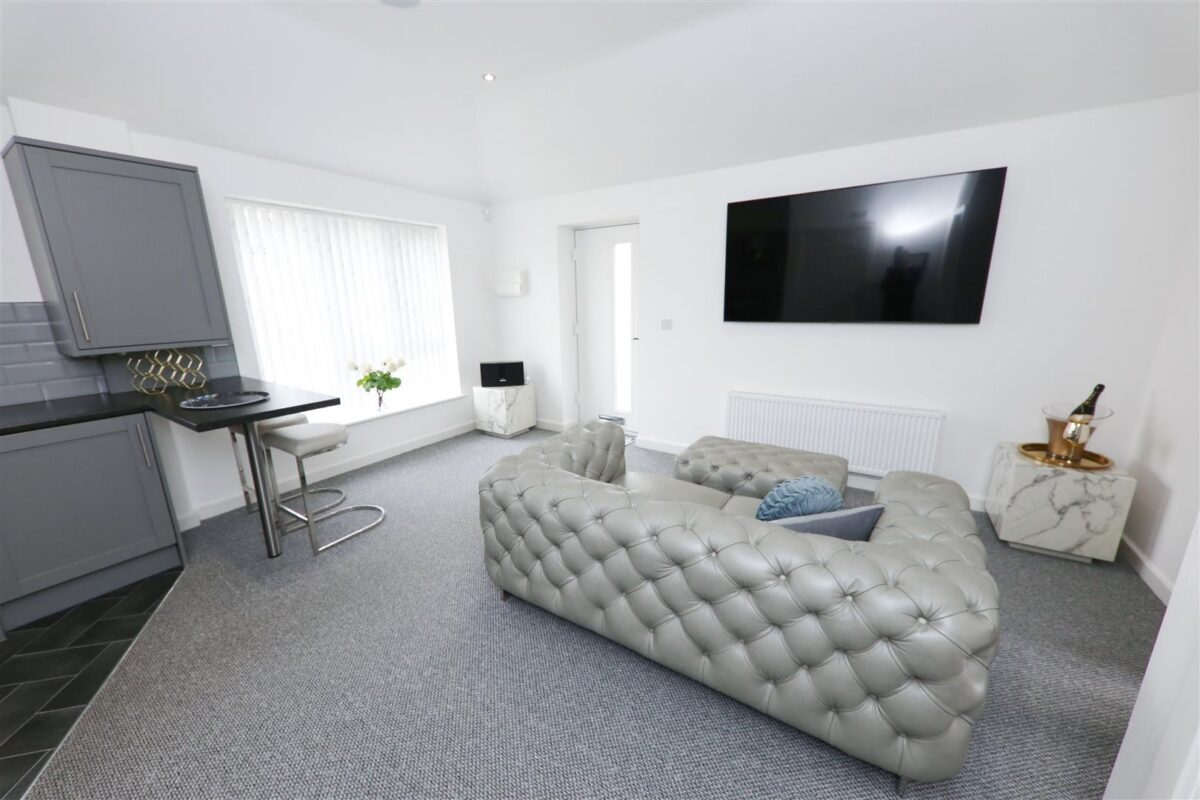 Hoddesdon Crescent, Dunscroft, Doncaster