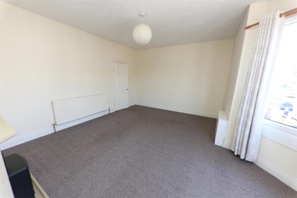 Bentley Road, Doncaster, Bentley DN5 9TG