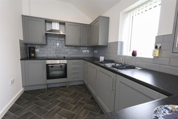 Hoddesdon Crescent, Dunscroft, Doncaster