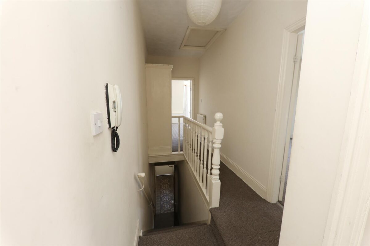 Bentley Road, Doncaster, Bentley DN5 9TG