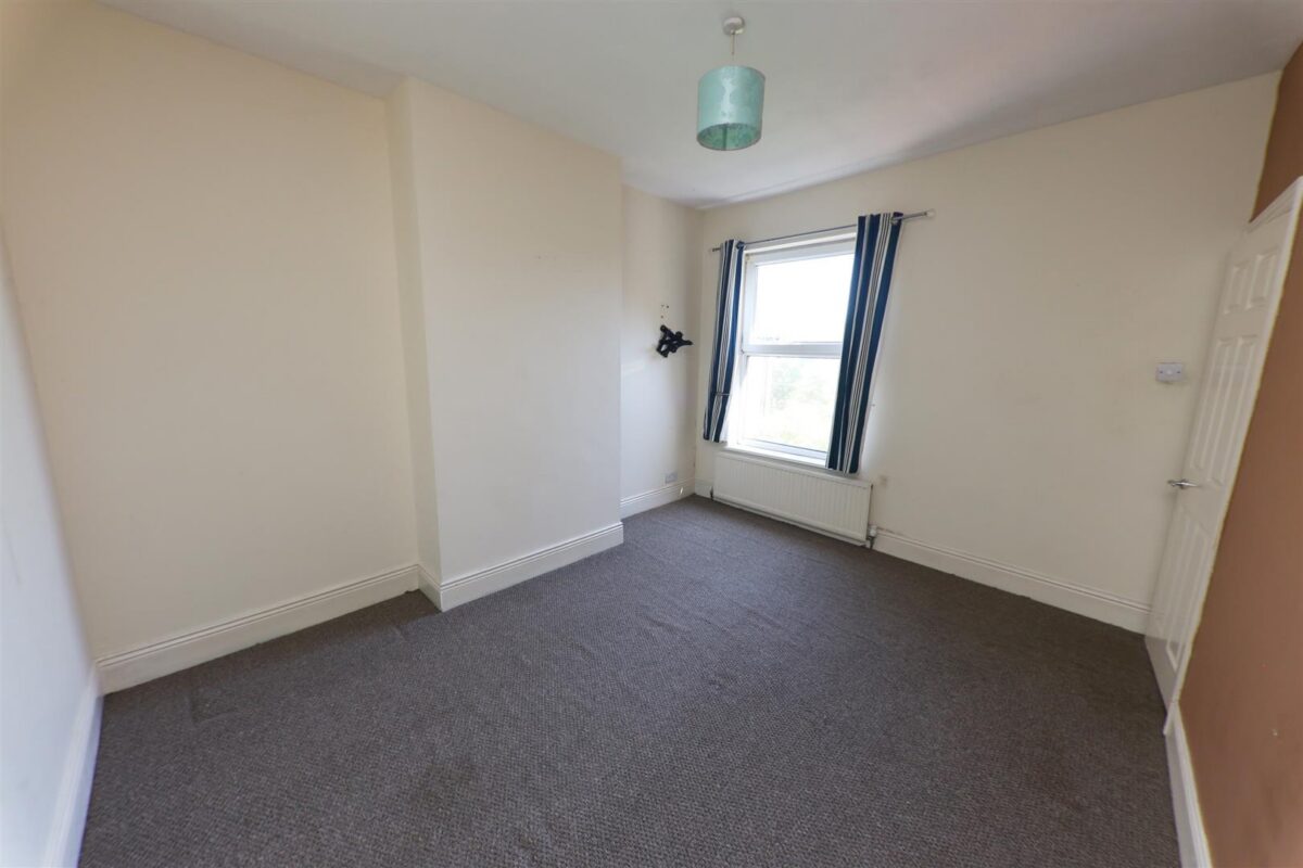 Bentley Road, Doncaster, Bentley DN5 9TG