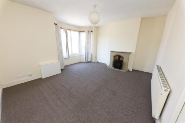 Bentley Road, Doncaster, Bentley DN5 9TG