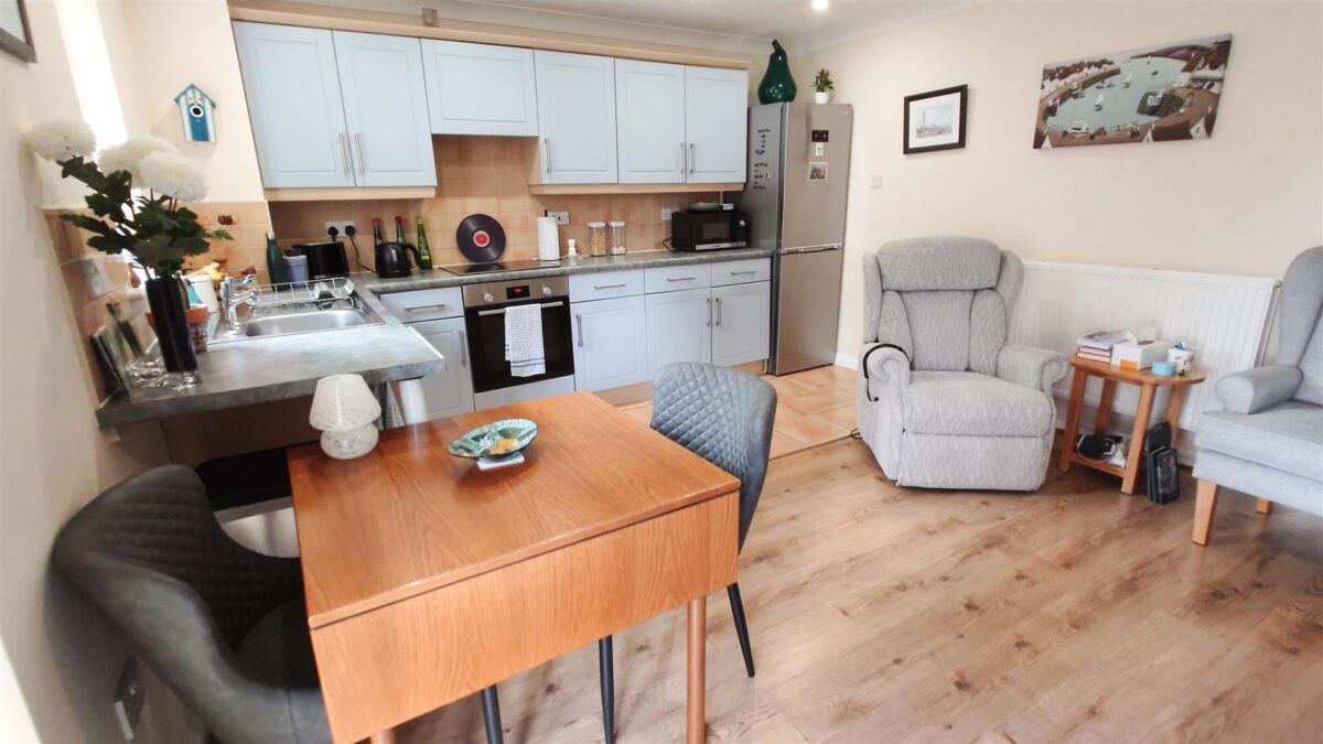Roundhill Court, Lakeside, Doncaster