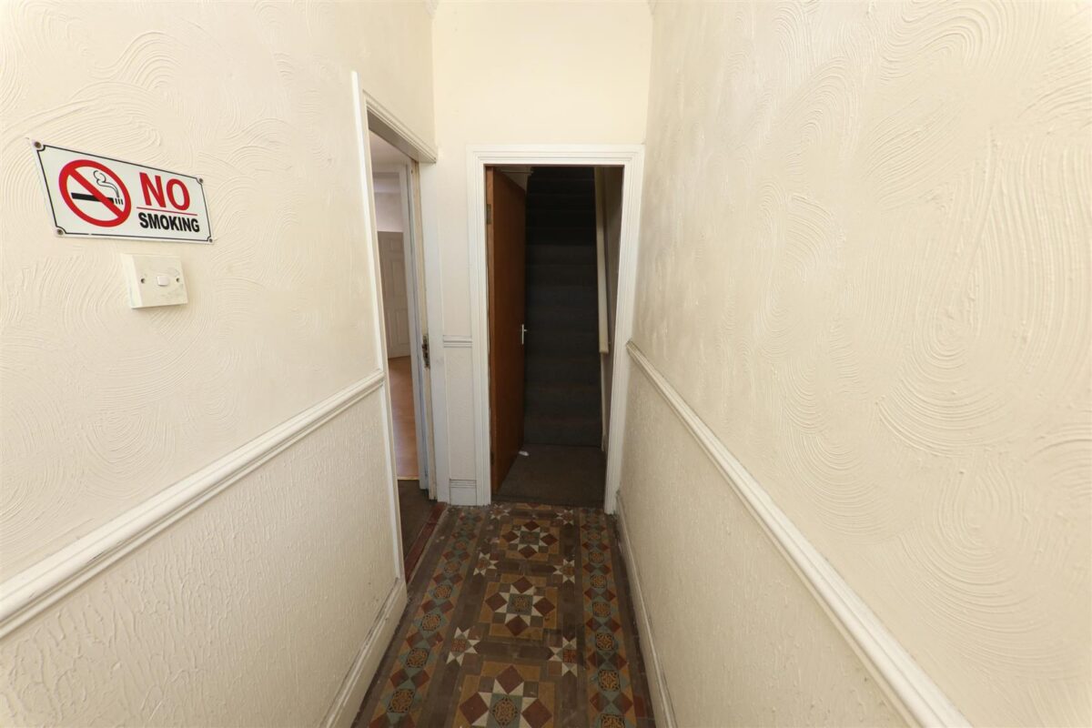 Bentley Road, Doncaster, Bentley DN5 9TG