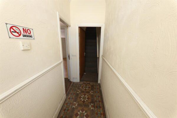Bentley Road, Doncaster, Bentley DN5 9TG