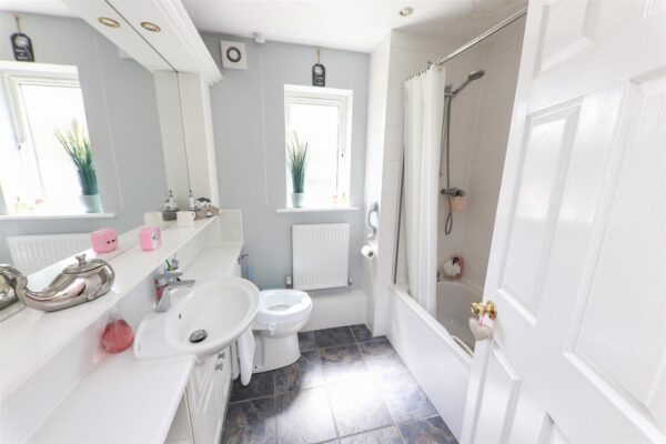 Roundhill Court, Lakeside, Doncaster