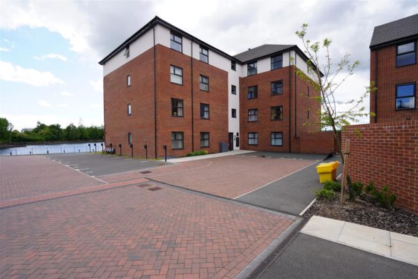 Dove Mews, Lakeside, Doncaster