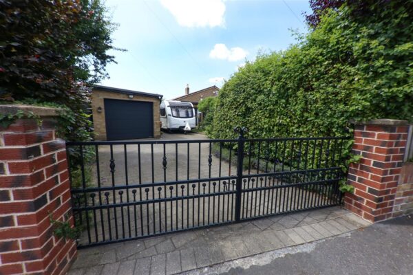 Sheffield Road, Warmsworth, Doncaster