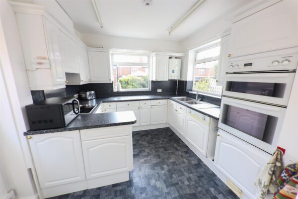West Grove, Wheatley Hills, Doncaster