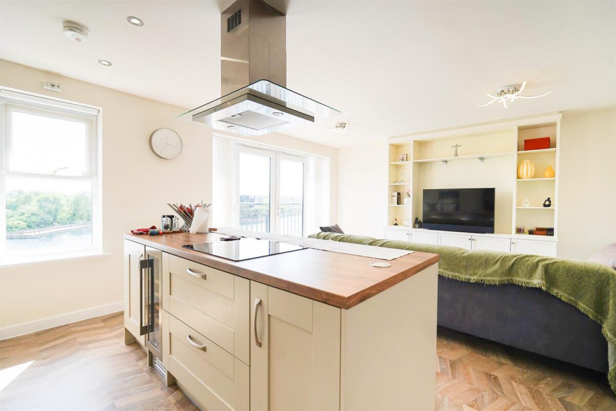 Dove Mews, Lakeside, Doncaster