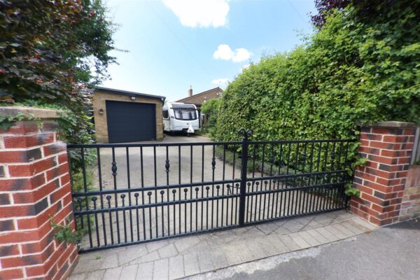 Sheffield Road, Warmsworth, Doncaster