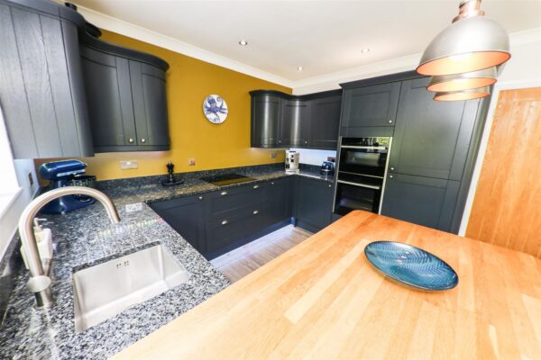 Sheffield Road, Warmsworth, Doncaster