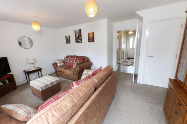 Roxbury Drive, Hatfield, Doncaster