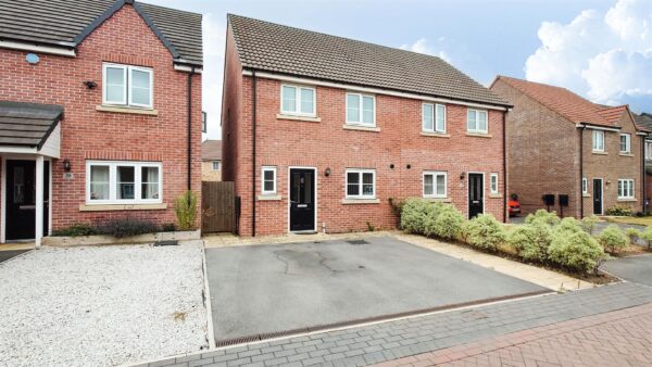 Roxbury Drive, Hatfield, Doncaster