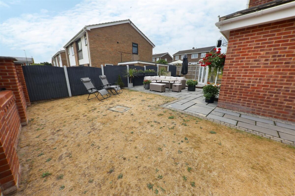 Farringdon Drive, New Rossington, Doncaster