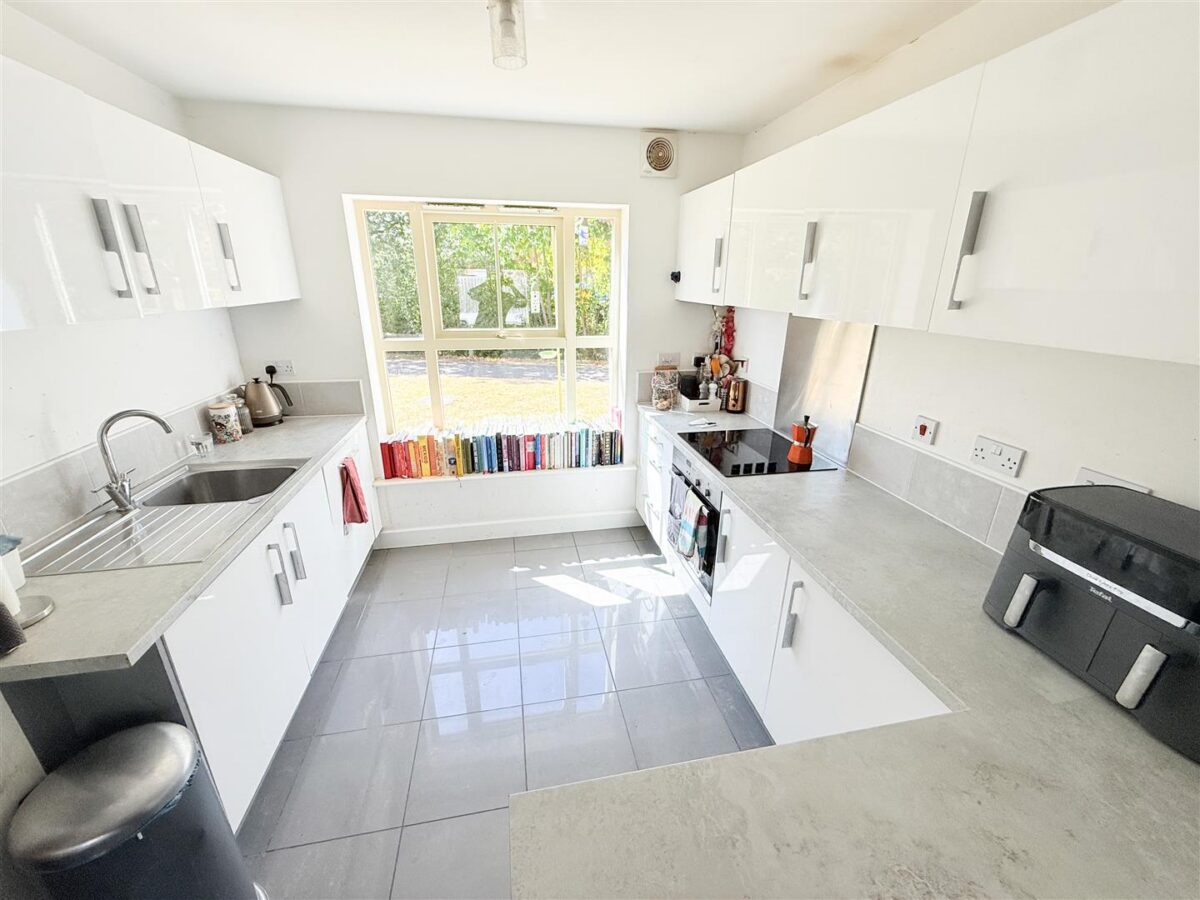 Dorado Drive, Doncaster