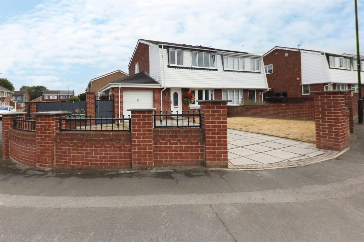 Farringdon Drive, New Rossington, Doncaster