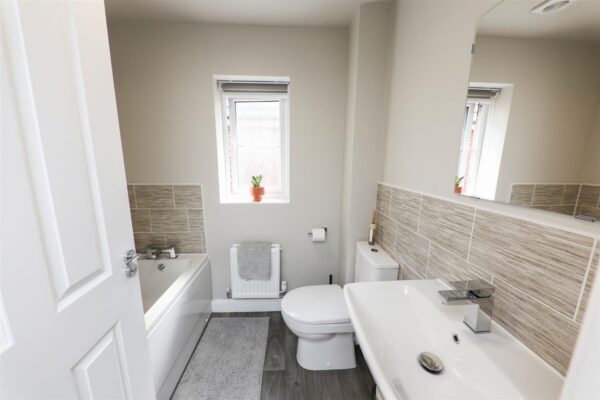 Jenkin Close, New Rossington, Doncaster