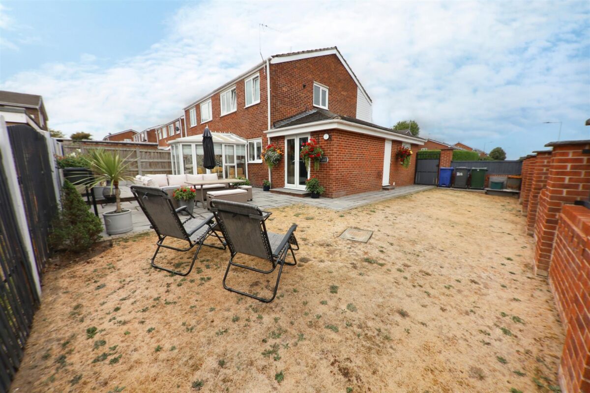 Farringdon Drive, New Rossington, Doncaster