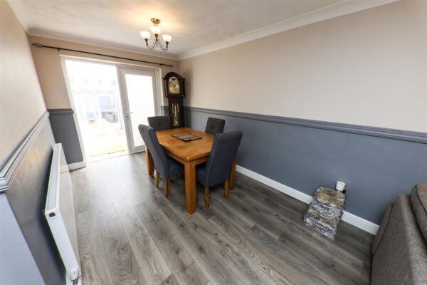 Farringdon Drive, New Rossington, Doncaster