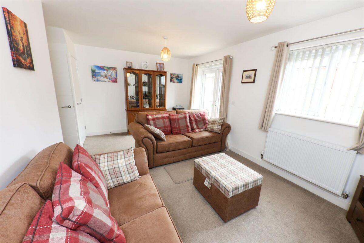 Roxbury Drive, Hatfield, Doncaster
