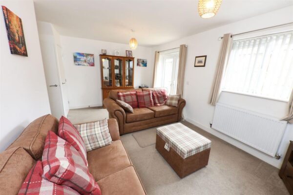 Roxbury Drive, Hatfield, Doncaster