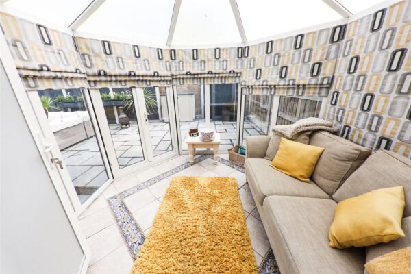 Farringdon Drive, New Rossington, Doncaster