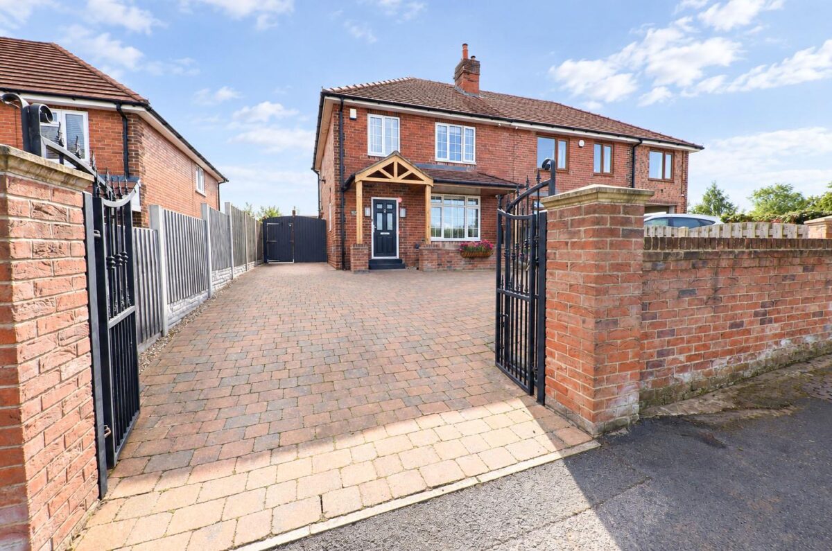 Long Edge Lane, Scawthorpe, Doncaster
