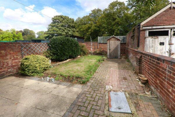 Chequer Road, Hyde Park, Doncaster