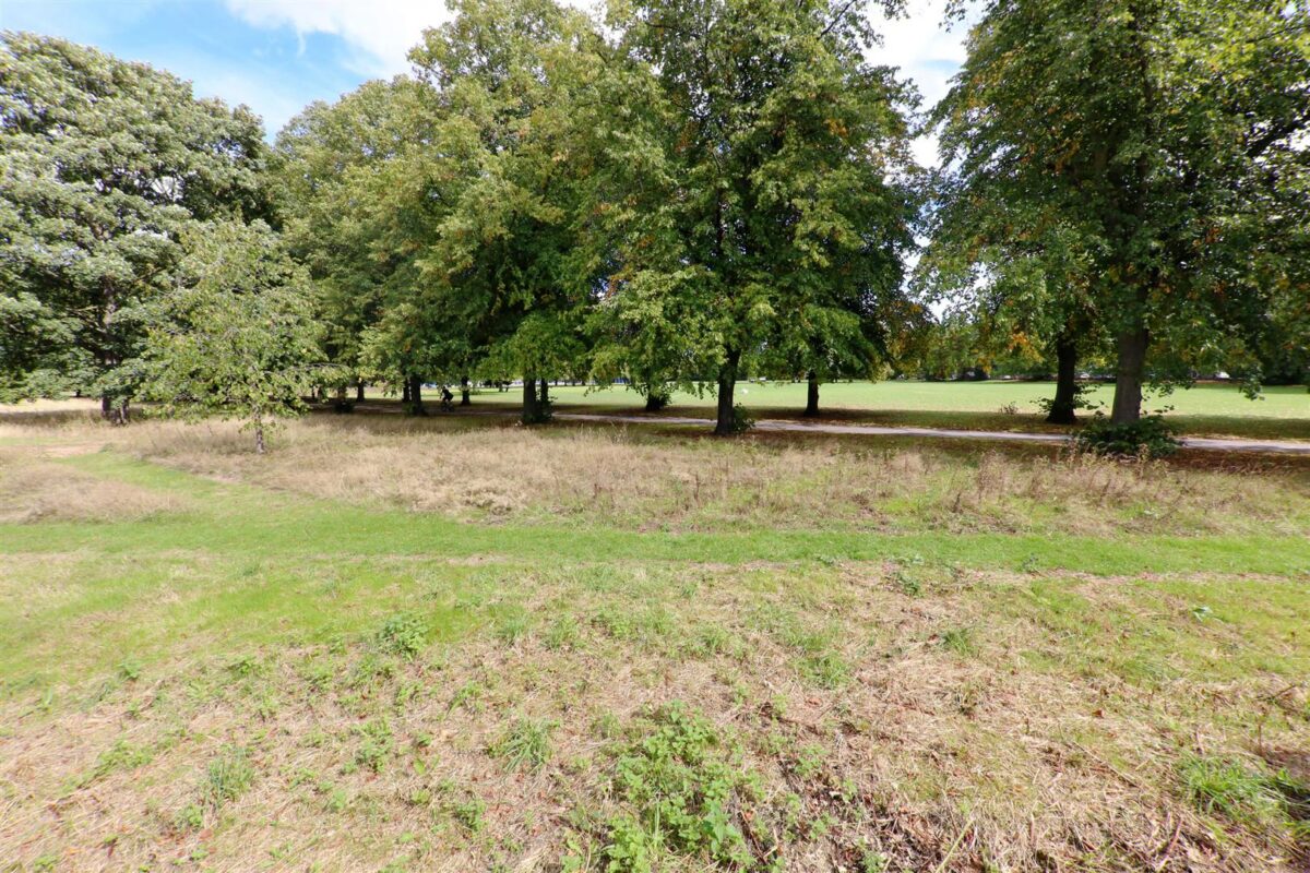 Chequer Road, Hyde Park, Doncaster
